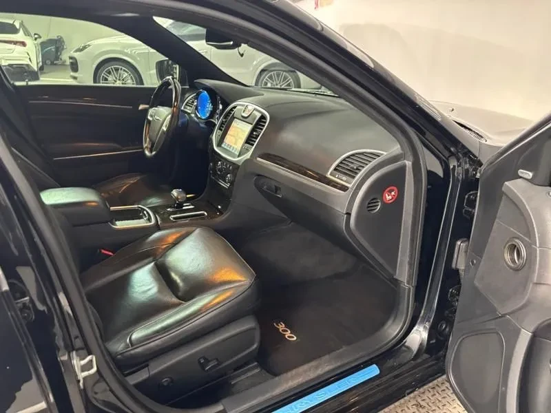 Chrysler 300c 3.6, снимка 7 - Автомобили и джипове - 54326067