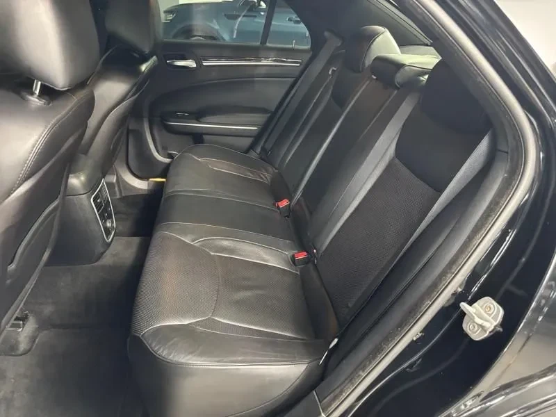 Chrysler 300c 3.6, снимка 9 - Автомобили и джипове - 54326067