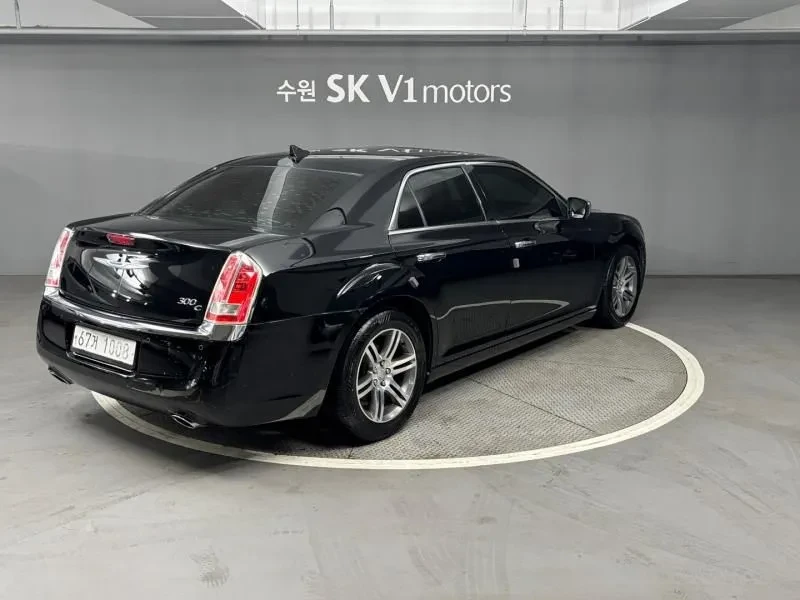 Chrysler 300c 3.6, снимка 4 - Автомобили и джипове - 54326067