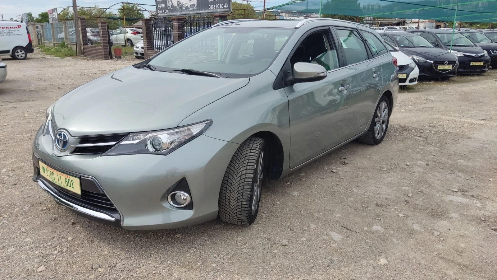 Toyota Auris 1.8i hibrid - изображение 4