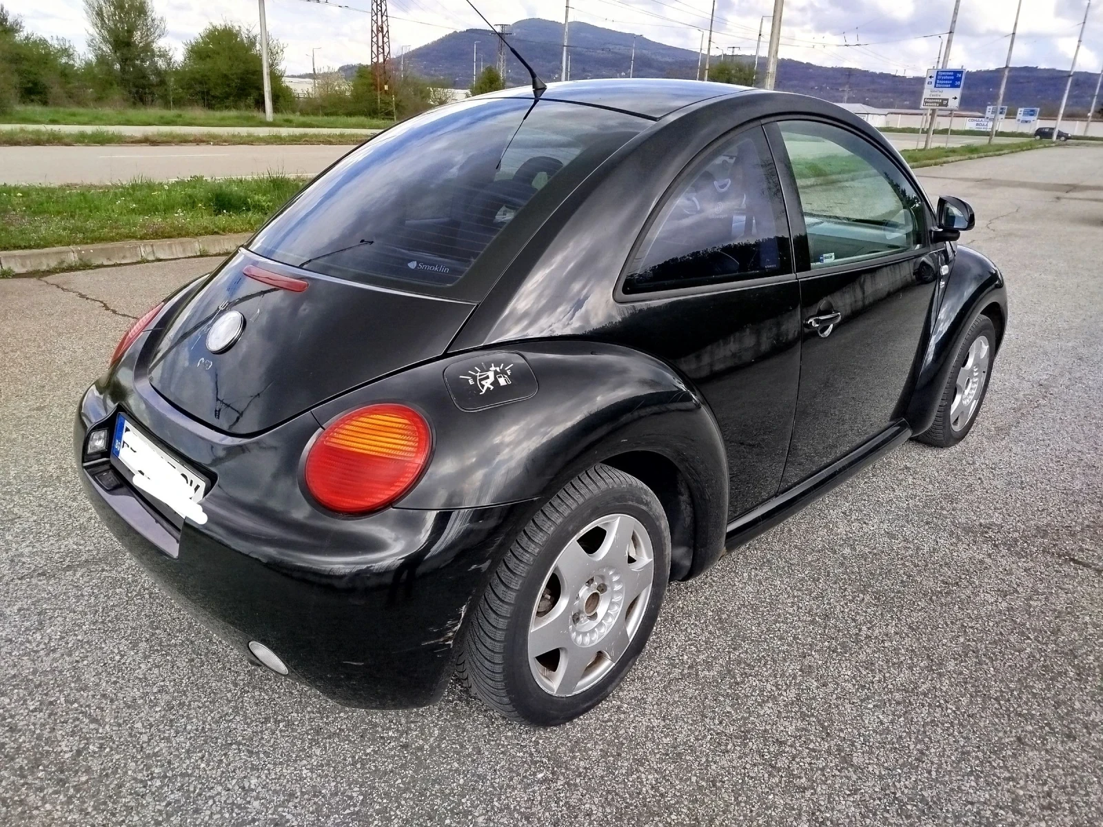 VW New beetle КЛИМАТИК! АВТОМАТ! 2.0i  115k.c - изображение 4