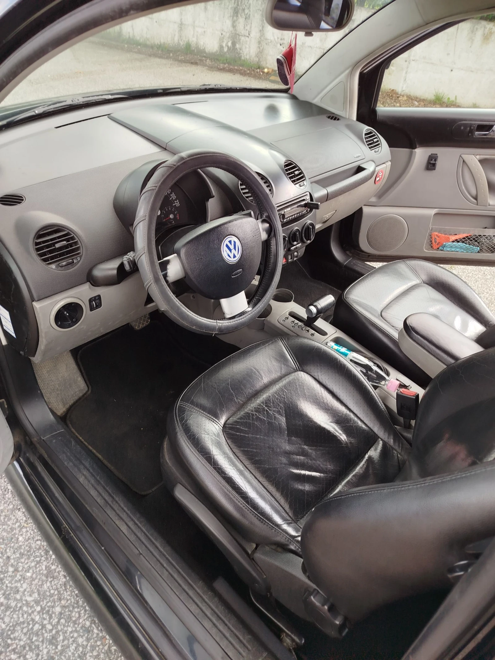 VW New beetle КЛИМАТИК! АВТОМАТ! 2.0i  115k.c - изображение 10