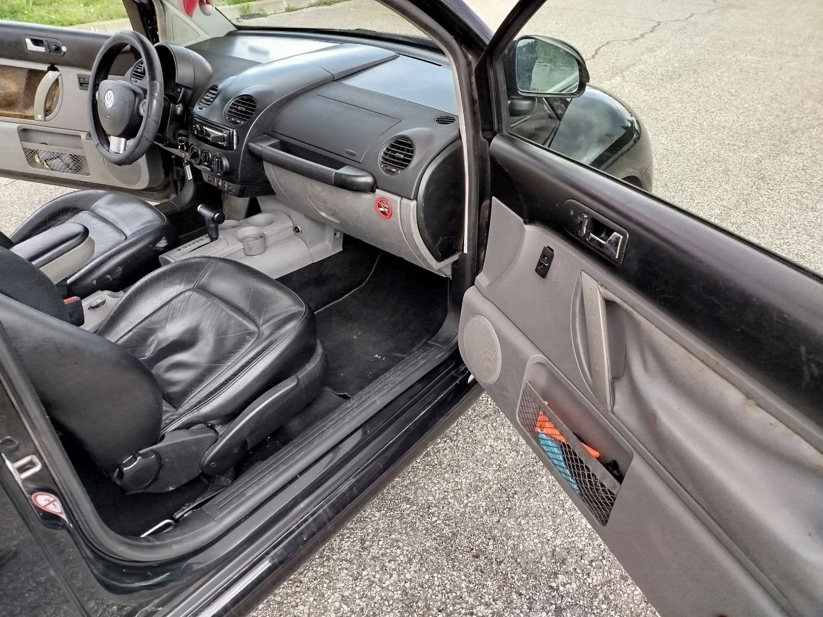 VW New beetle КЛИМАТИК! АВТОМАТ! 2.0i  115k.c - изображение 9