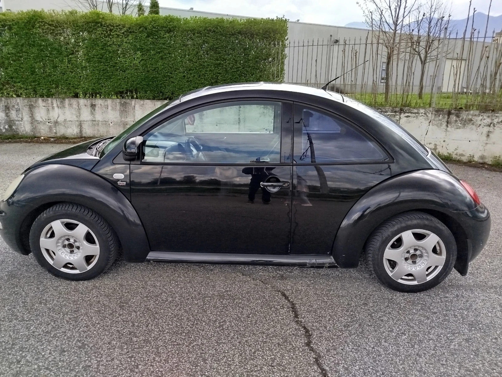 VW New beetle КЛИМАТИК! АВТОМАТ! 2.0i  115k.c - изображение 5