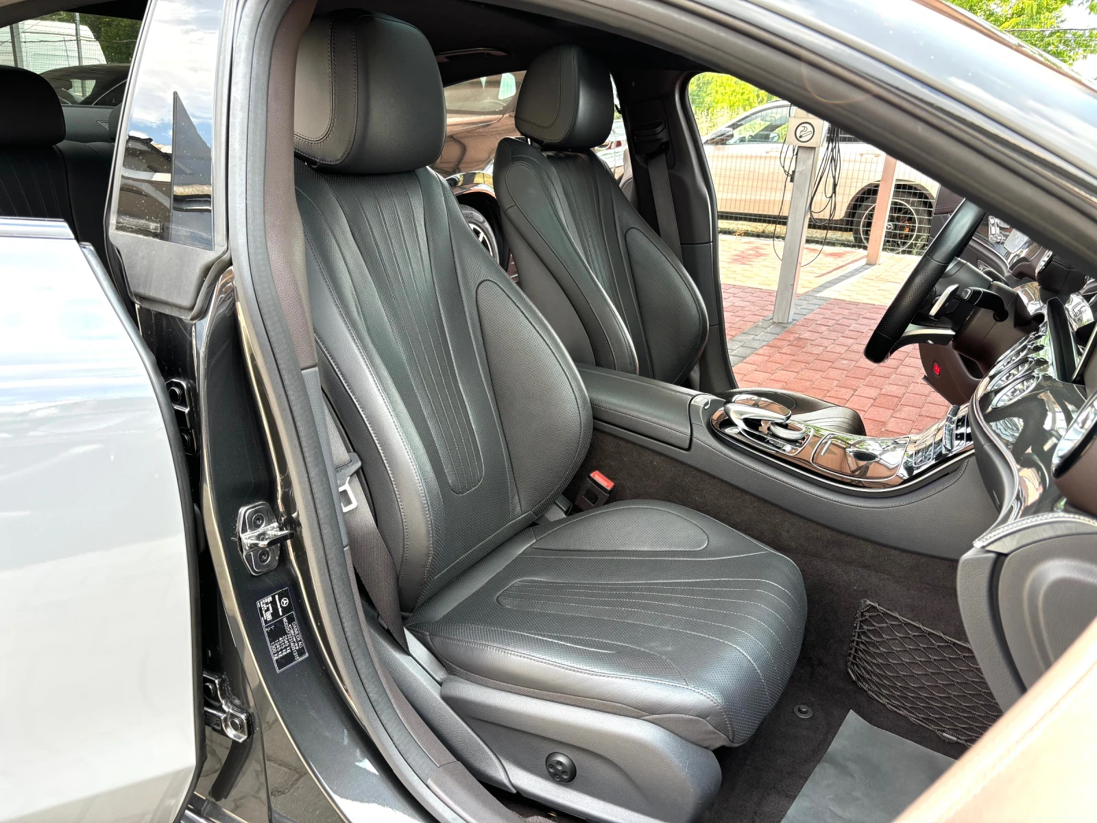 Mercedes-Benz CLS 400 D#4MAT#AMG#DISTR#ОБДУХ#360CAM#CARBON#BURMESTER - изображение 9