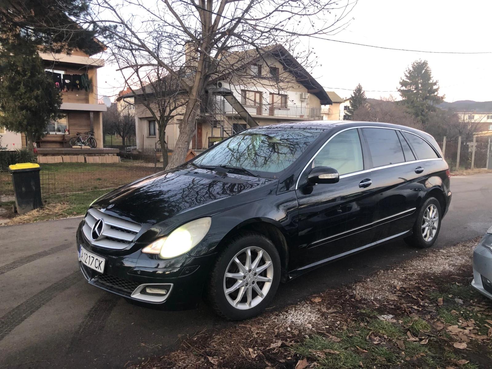 Mercedes-Benz R 500  - изображение 4