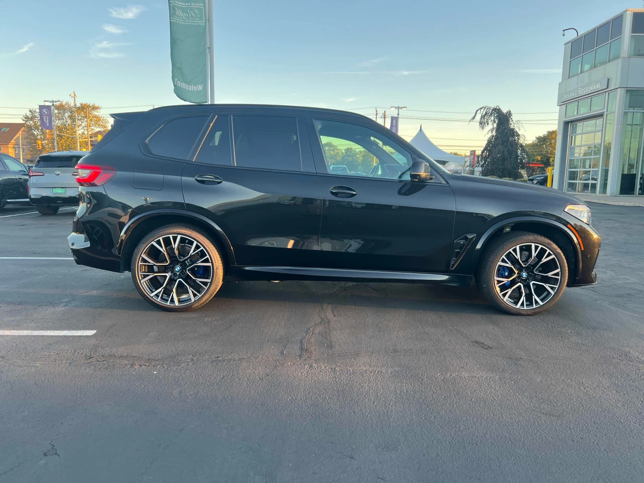 BMW X5M * АВТО КРЕДИТ* ЦЕНА ДО БГ * CARFAX *  - изображение 4