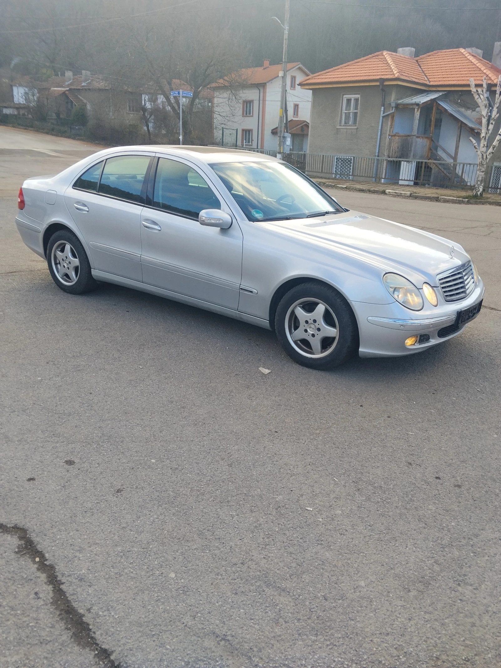 Mercedes-Benz E 200 2.0 | Mobile.bg � ����������� 3