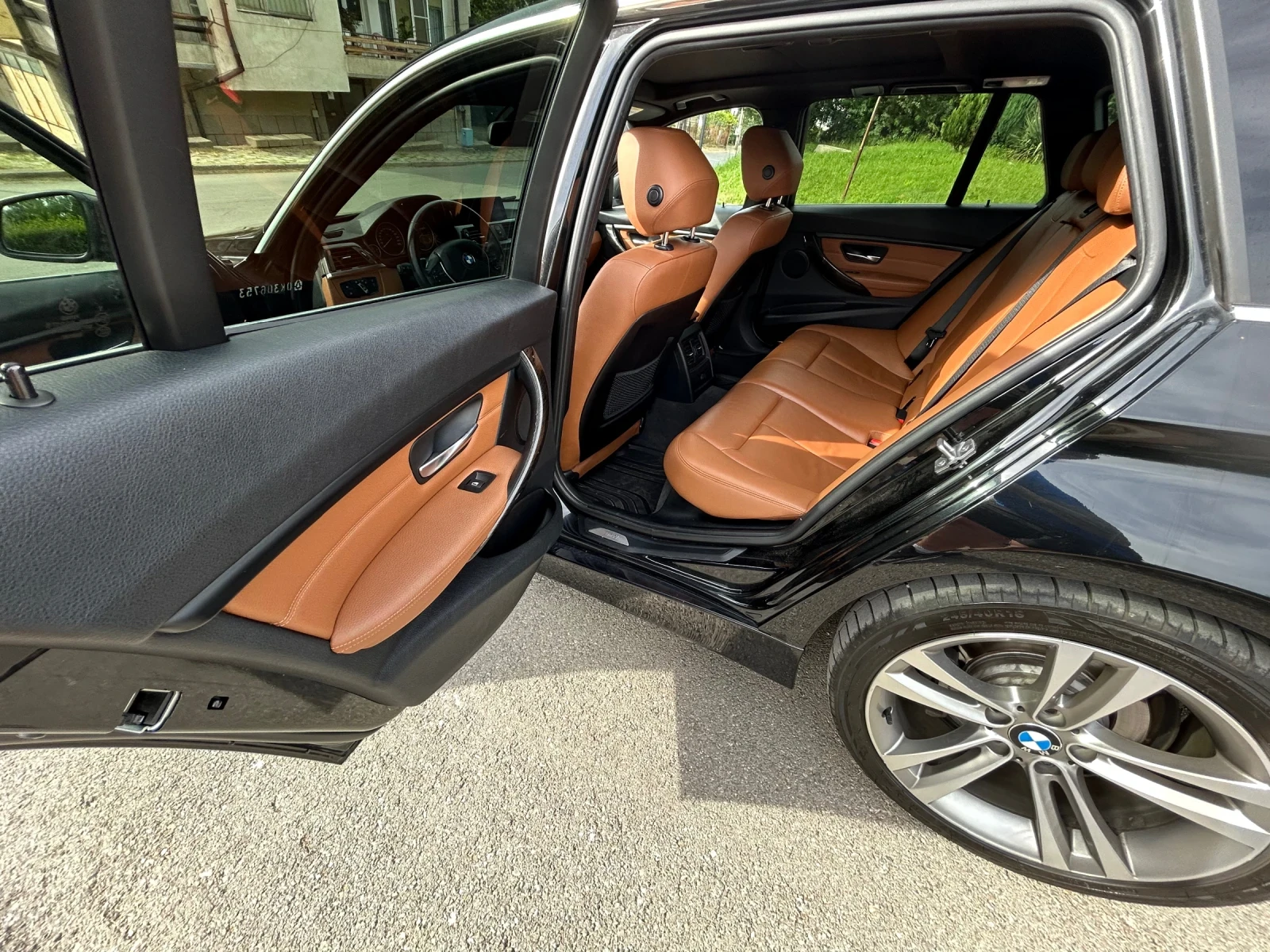 BMW 320 320d Luxury 184hp xDrive - изображение 10