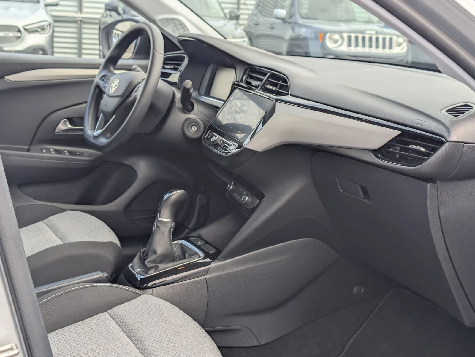 Opel Corsa 1.2i* 2024г.* 7700км, снимка 14 - Автомобили и джипове - 53743016