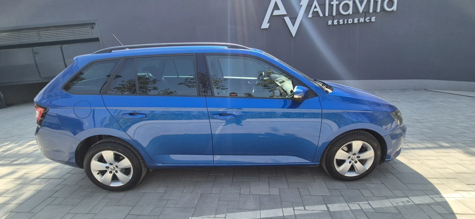 Skoda Fabia Комби Стайл 1, 0 TSI, снимка 9 - Автомобили и джипове - 53894838