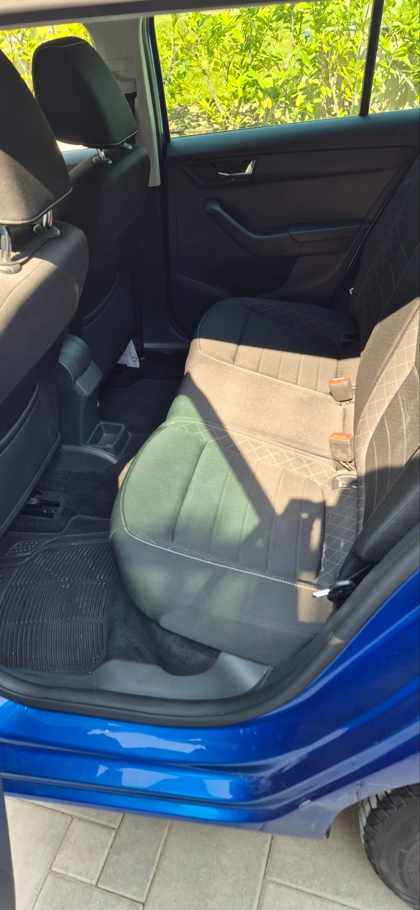 Skoda Fabia Комби Стайл 1, 0 TSI, снимка 6 - Автомобили и джипове - 53894838