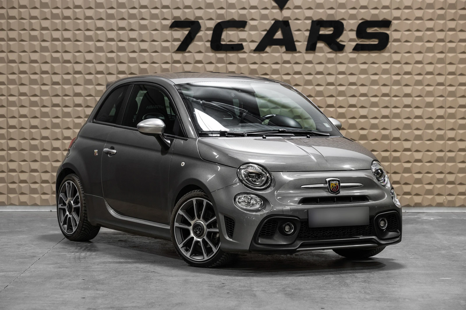 Abarth 595 Turismo 1.4 T-Jet * Akrapovič * , снимка 3 - Автомобили и джипове - 54600716