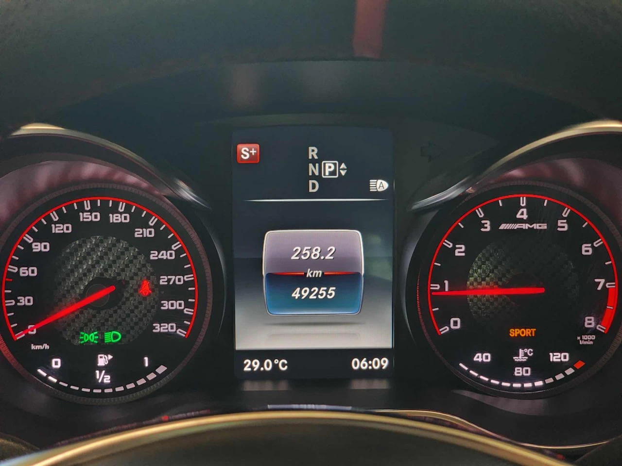 Mercedes-Benz C 63 AMG * S * CARFAX * АВТОКРЕДИТ БЕЗ ПЪРВОНАЧАЛНА ВНОСКА, снимка 15 - Автомобили и джипове - 54626360