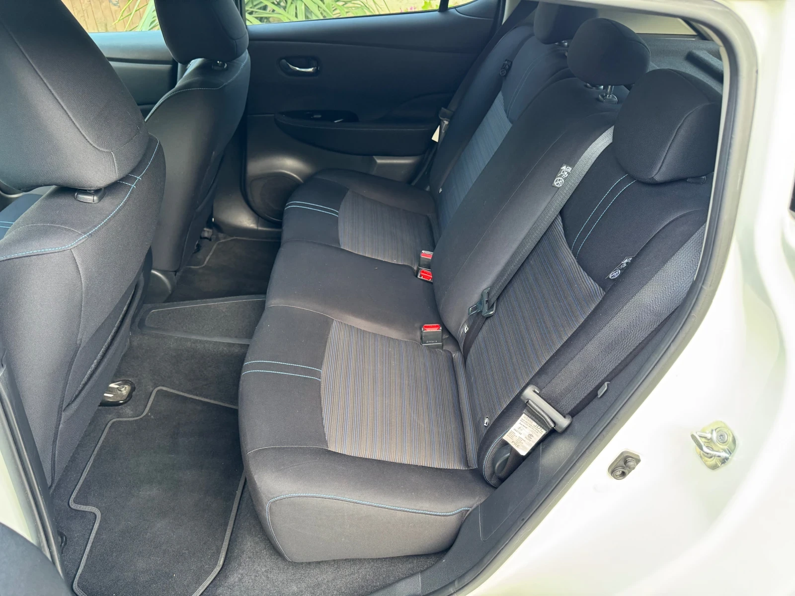 Nissan Leaf  40 KW BISINESS, снимка 11 - Автомобили и джипове - 54703757