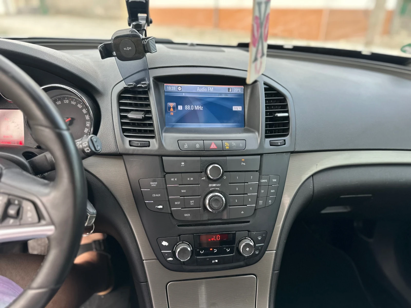 Opel Insignia, снимка 9 - Автомобили и джипове - 54910517