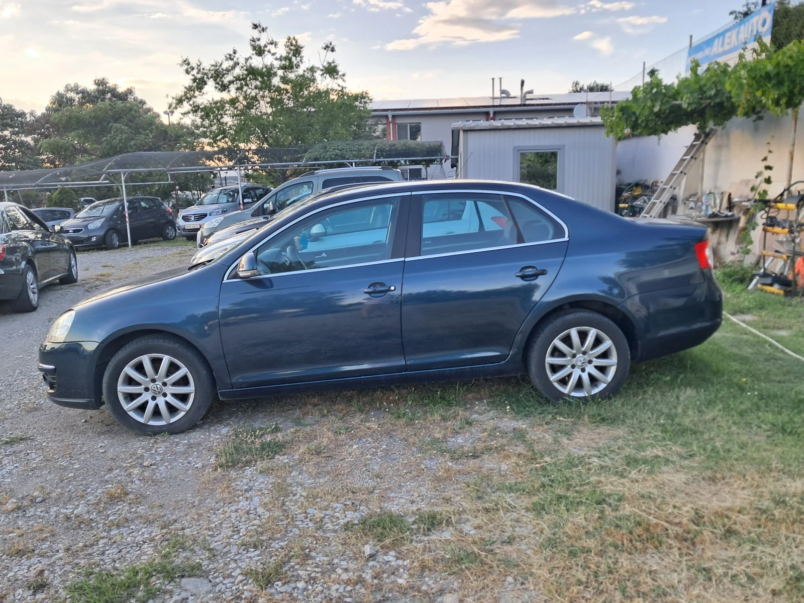 VW Jetta 1.9 tdi 105 ks., снимка 3 - Автомобили и джипове - 55047006