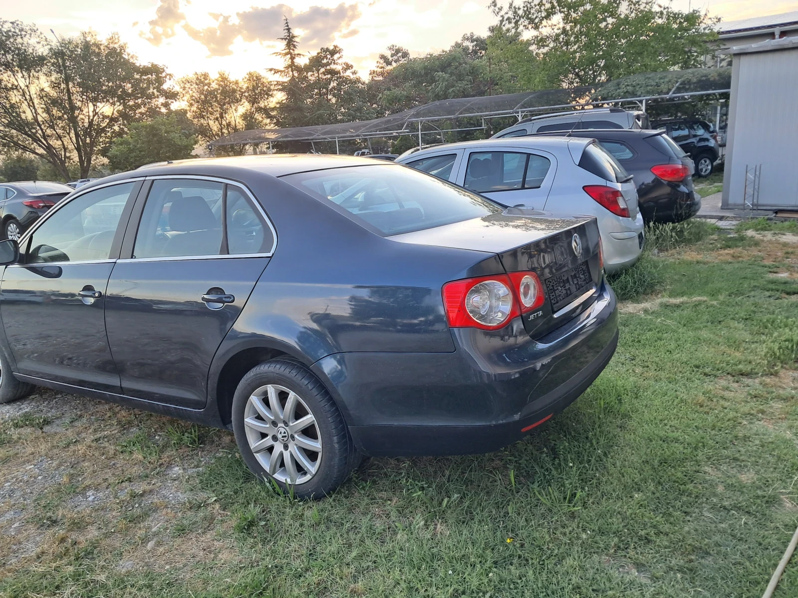 VW Jetta 1.9 tdi 105 ks., снимка 4 - Автомобили и джипове - 55047006