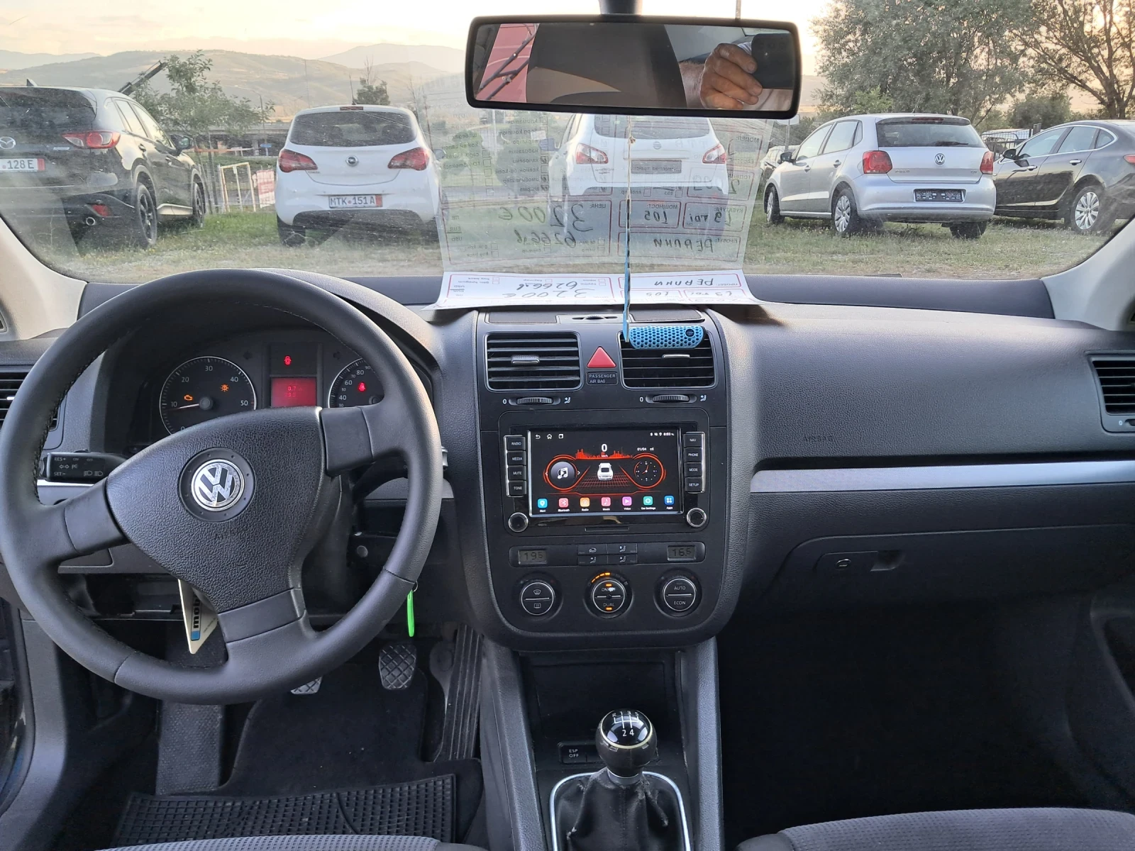 VW Jetta 1.9 tdi 105 ks., снимка 11 - Автомобили и джипове - 55047006