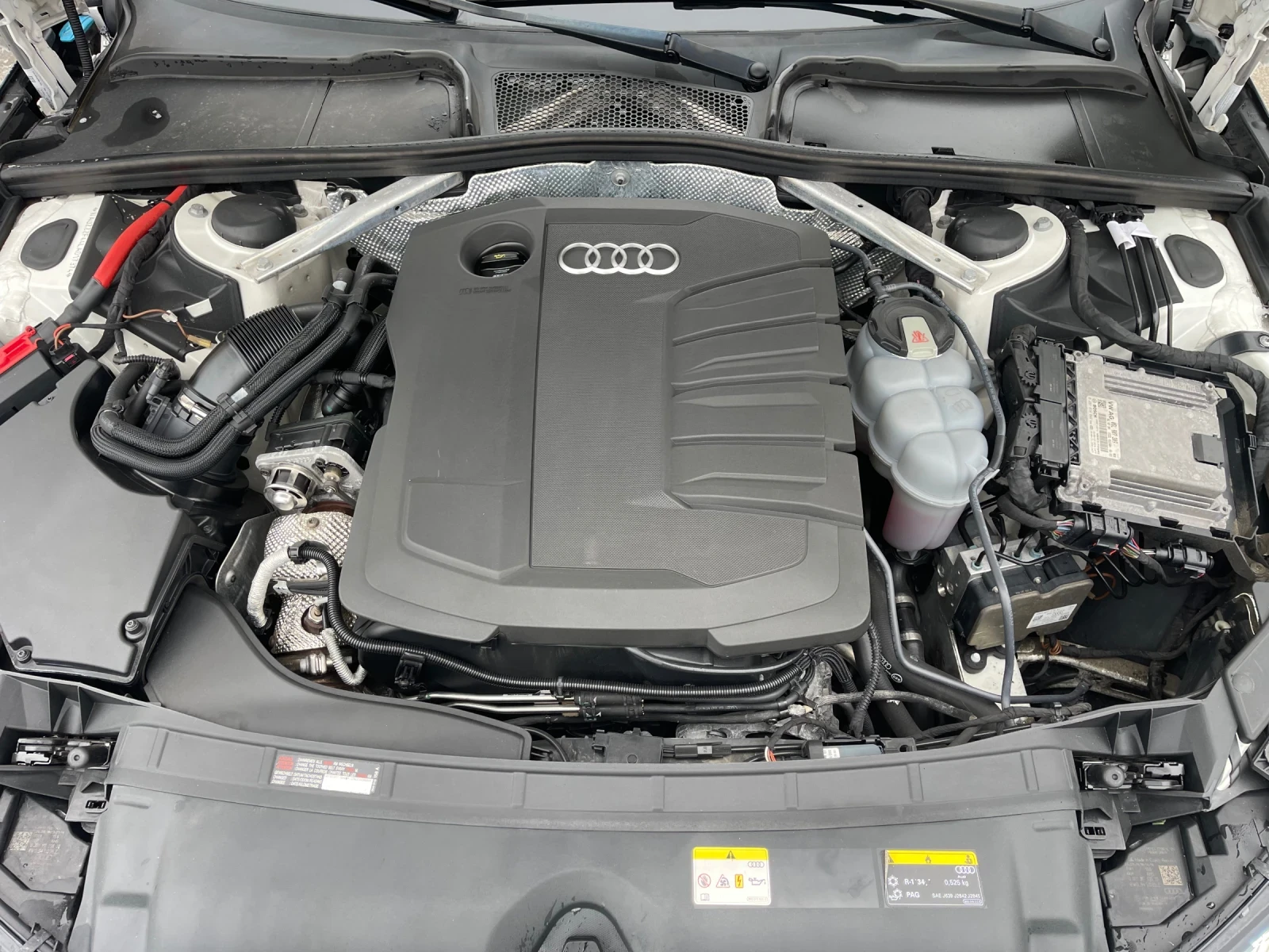 Audi A4 B9 mild hybrid , снимка 12 - Автомобили и джипове - 55363946