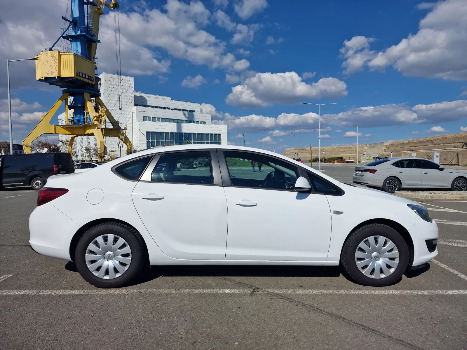 Opel Astra J, снимка 3 - Автомобили и джипове - 55390611