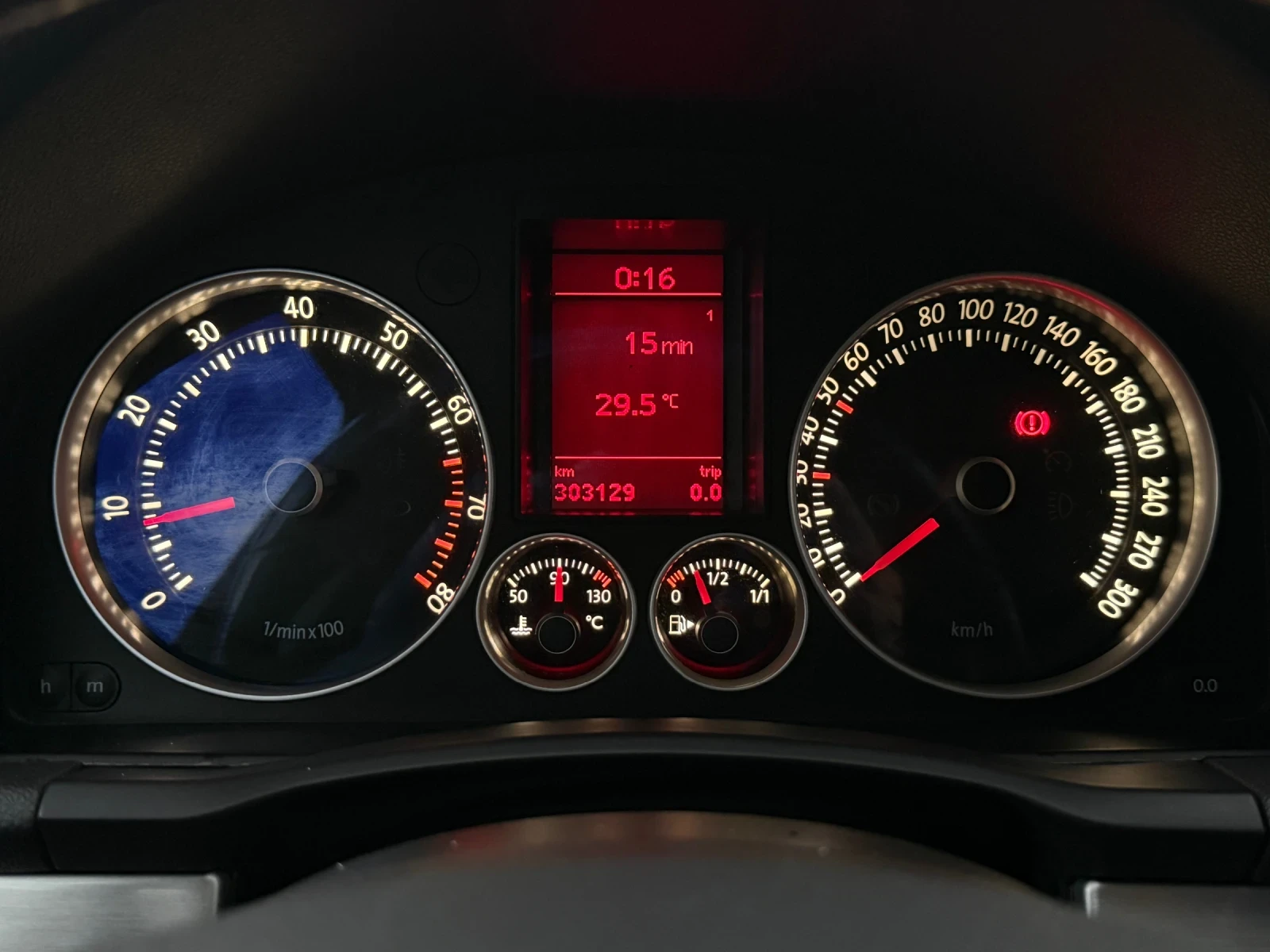 VW Golf 2.0 TURBO 300+ + + , снимка 14 - Автомобили и джипове - 55495346