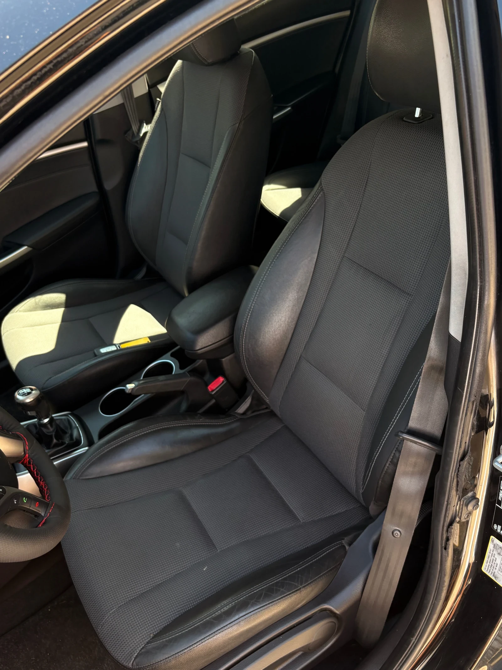 Hyundai I30 1.6 CRDi 128 к.с.   2013 г., снимка 9 - Автомобили и джипове - 55511132
