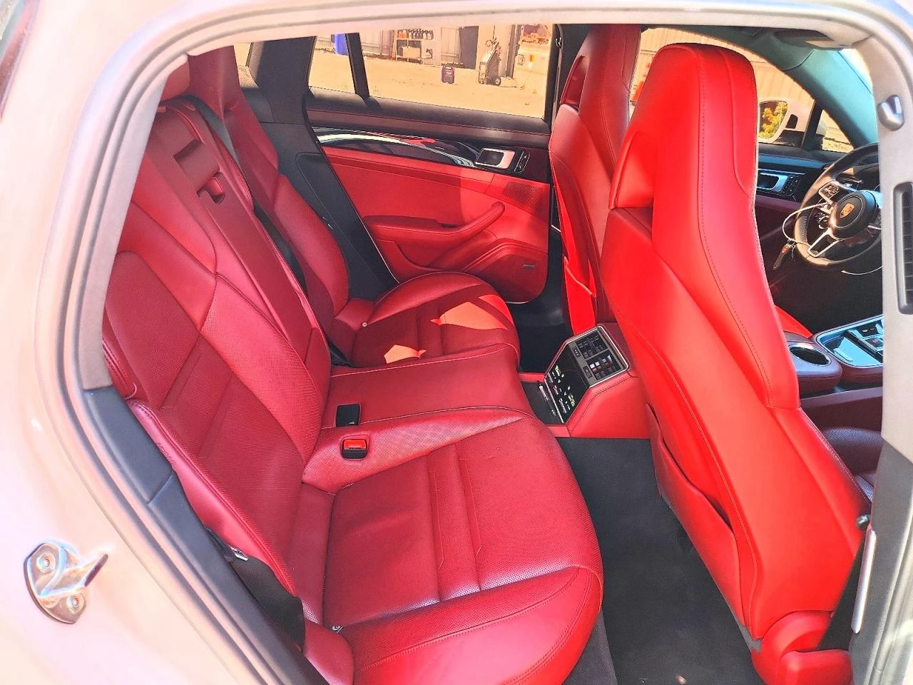 Porsche Panamera 3.0l 4, снимка 10 - Автомобили и джипове - 55566286
