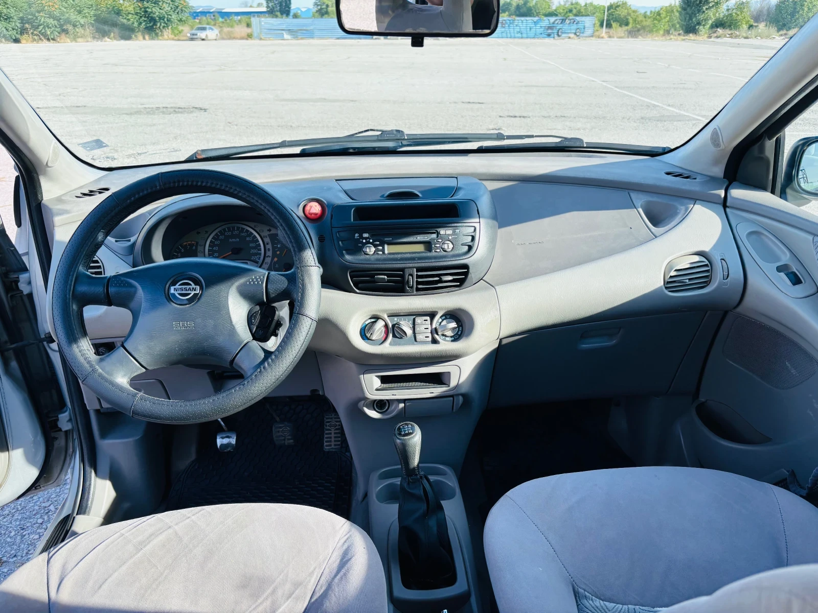 Nissan Almera tino Nissan Almera Tino 1.8 бензин   добро състояние, н, снимка 8 - Автомобили и джипове - 55722662