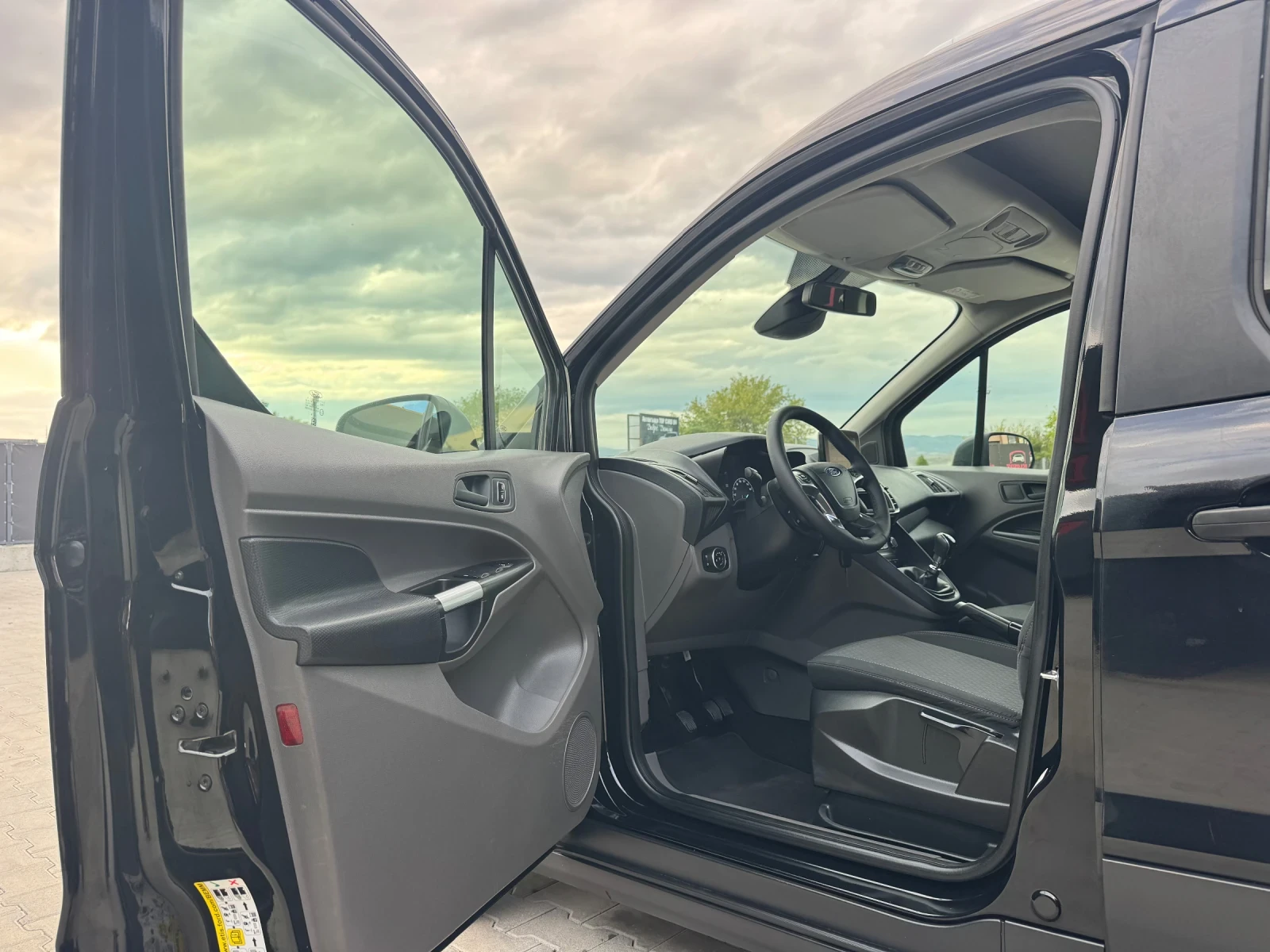 Ford Connect 7-МЕСТА МАКСИ, снимка 8 - Автомобили и джипове - 56649271