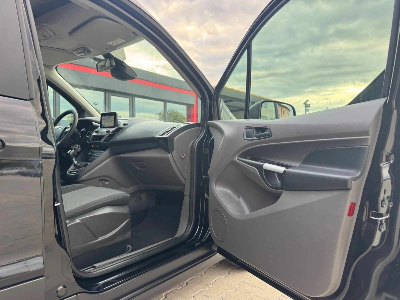 Ford Connect 7-МЕСТА МАКСИ, снимка 12 - Автомобили и джипове - 56649271