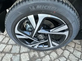 Toyota C-HR 2.0-Hybrid 185k.c./НАЛИЧНИ/ 0 km, снимка 13