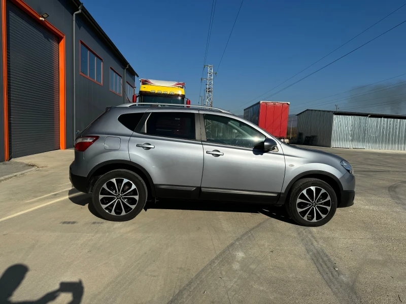 Nissan Qashqai Swiss 2.0 Top, снимка 6 - Автомобили и джипове - 48013800