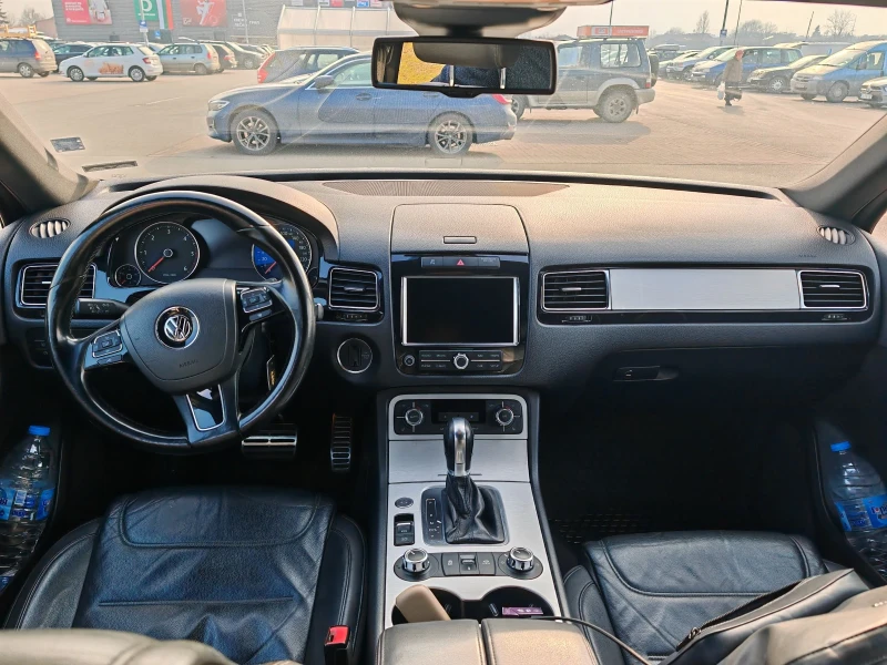 VW Touareg 4.2TDI камера 360, снимка 8 - Автомобили и джипове - 49261628