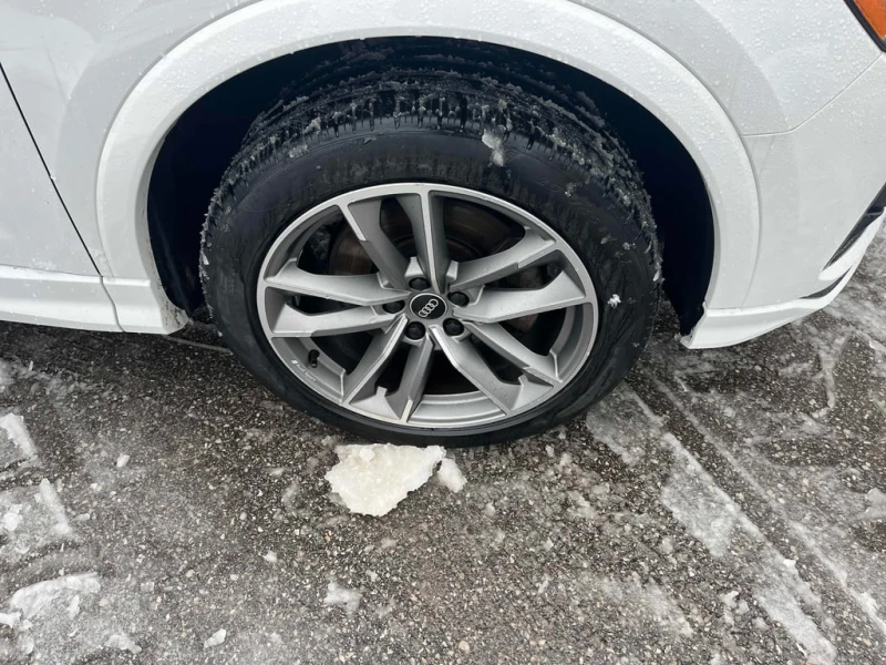 Audi Q3 * Komfort * CARFAX * БЕЗ ПЪРВОНАЧАЛНА ВНОСКА, снимка 7 - Автомобили и джипове - 52973045