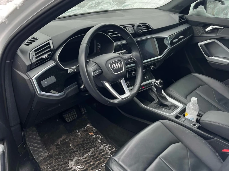 Audi Q3 * Komfort * CARFAX * БЕЗ ПЪРВОНАЧАЛНА ВНОСКА, снимка 5 - Автомобили и джипове - 52973045