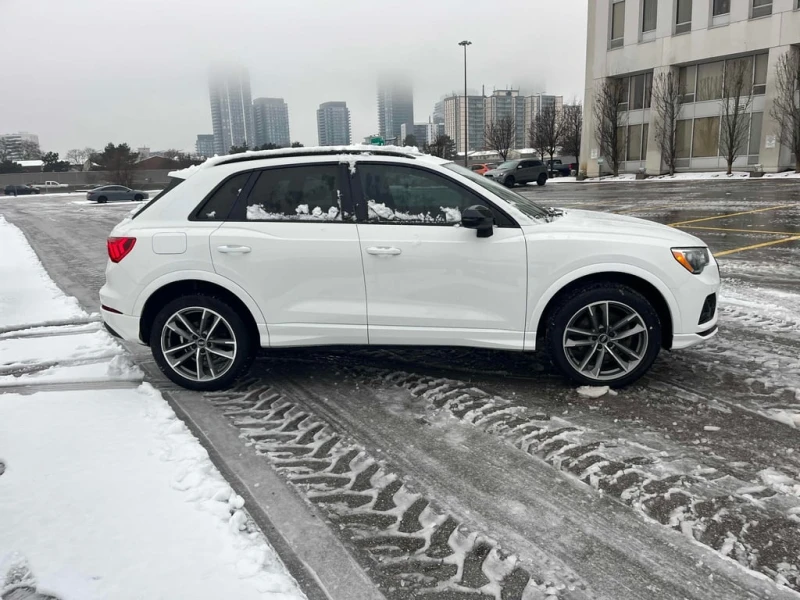 Audi Q3 * Komfort * CARFAX * БЕЗ ПЪРВОНАЧАЛНА ВНОСКА, снимка 3 - Автомобили и джипове - 52973045