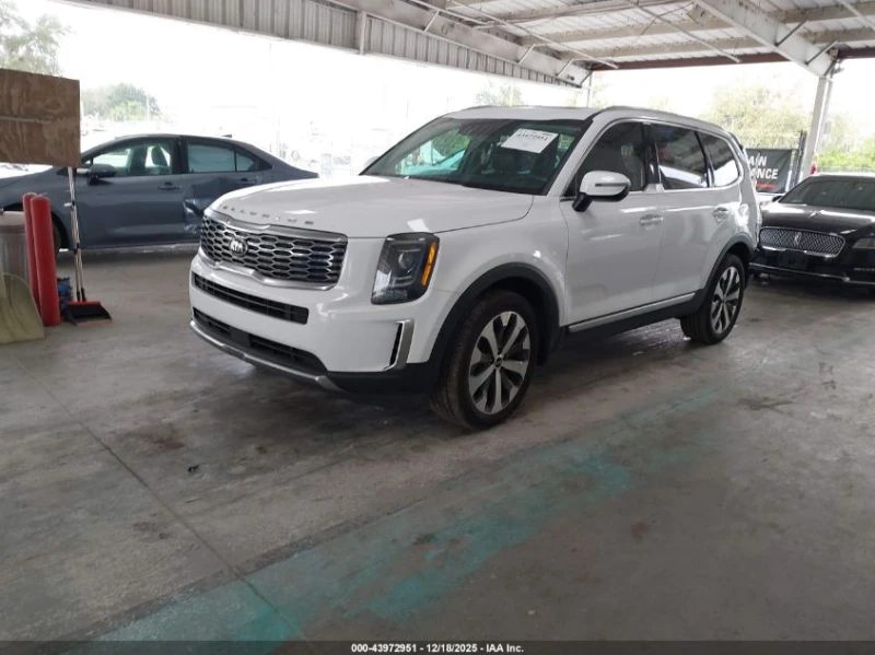 Kia Telluride 3.8l S, снимка 2 - Автомобили и джипове - 53234236