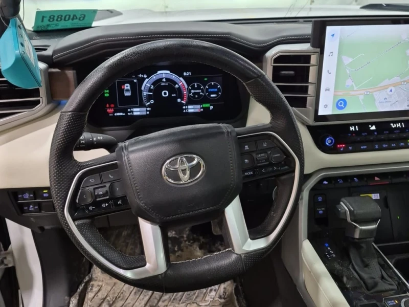 Toyota Tundra * CAPSTONE HYBRID CREW CAB SHORT BED * CARFAX * БЕ, снимка 12 - Автомобили и джипове - 53416072