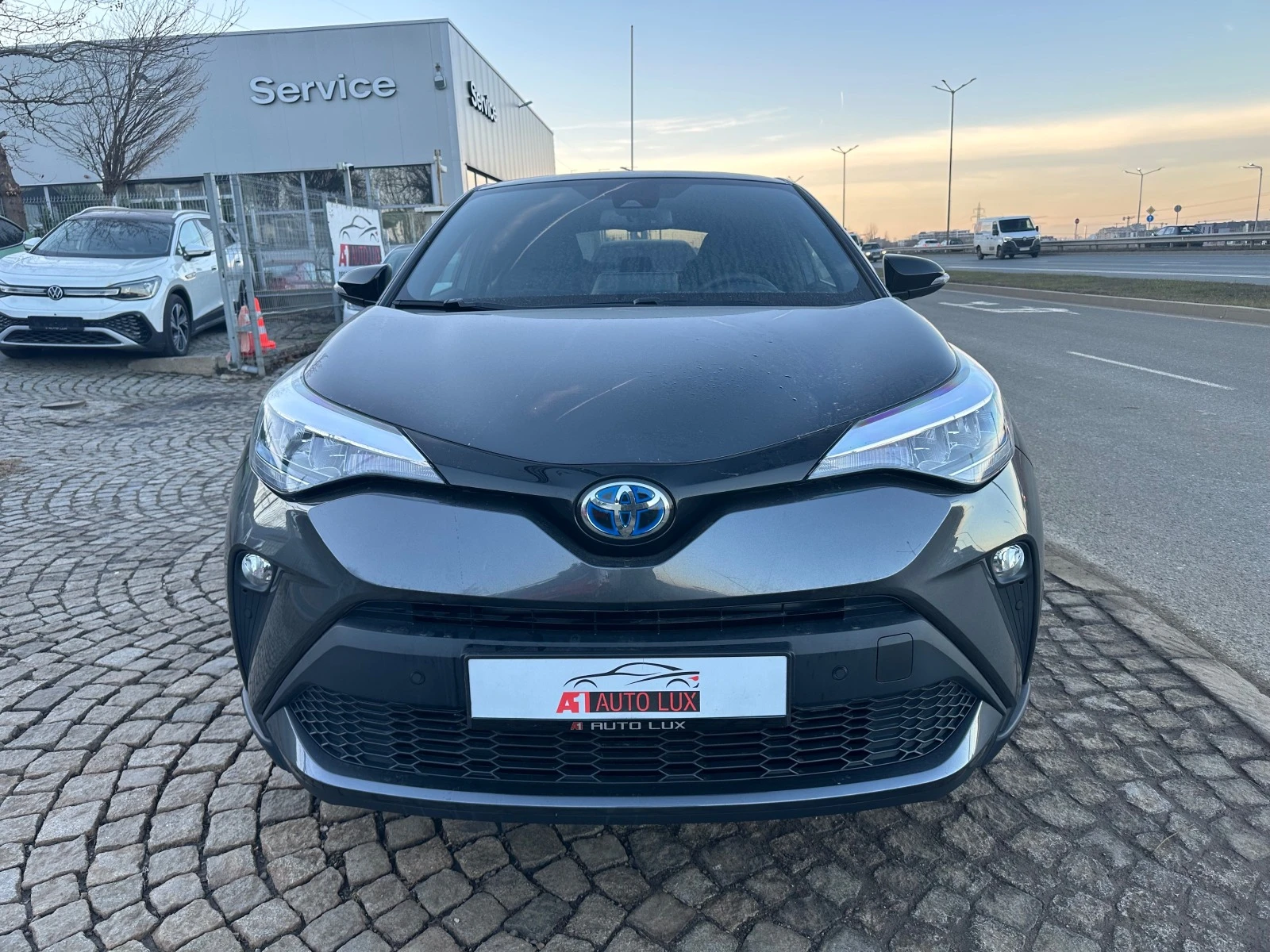 Toyota C-HR 2.0-Hybrid 185k.c./НАЛИЧНИ/ 0 km - изображение 2