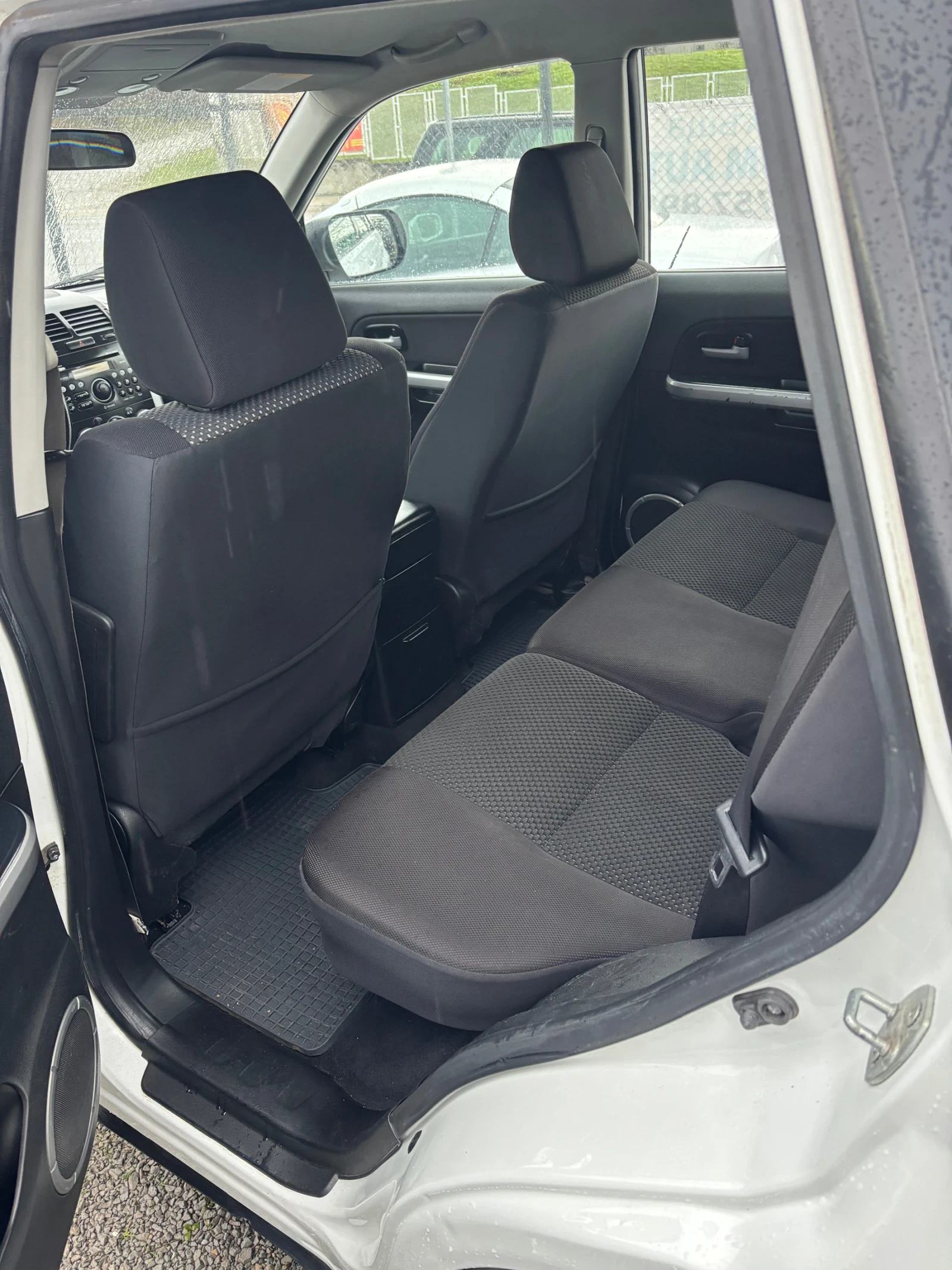 Suzuki Grand vitara ���� ��������� 2.4i ������ 4x4 Keyless  | Mobile.bg � ����������� 10