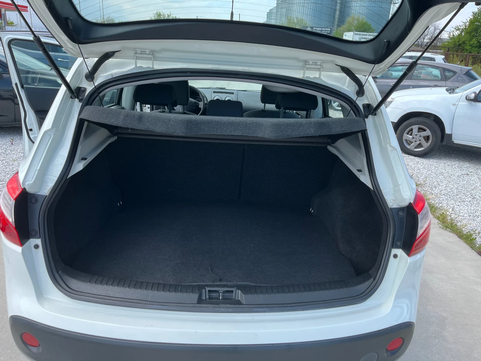 Nissan Qashqai 1, 5DCI 110 ps, снимка 12 - Автомобили и джипове - 54355192