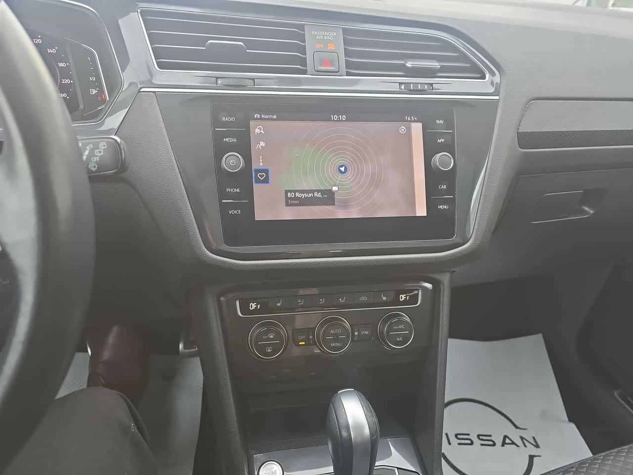 VW Tiguan * 4MOTION * PANO* KEYLESS* ПОДГРЕВ* , снимка 9 - Автомобили и джипове - 54403809