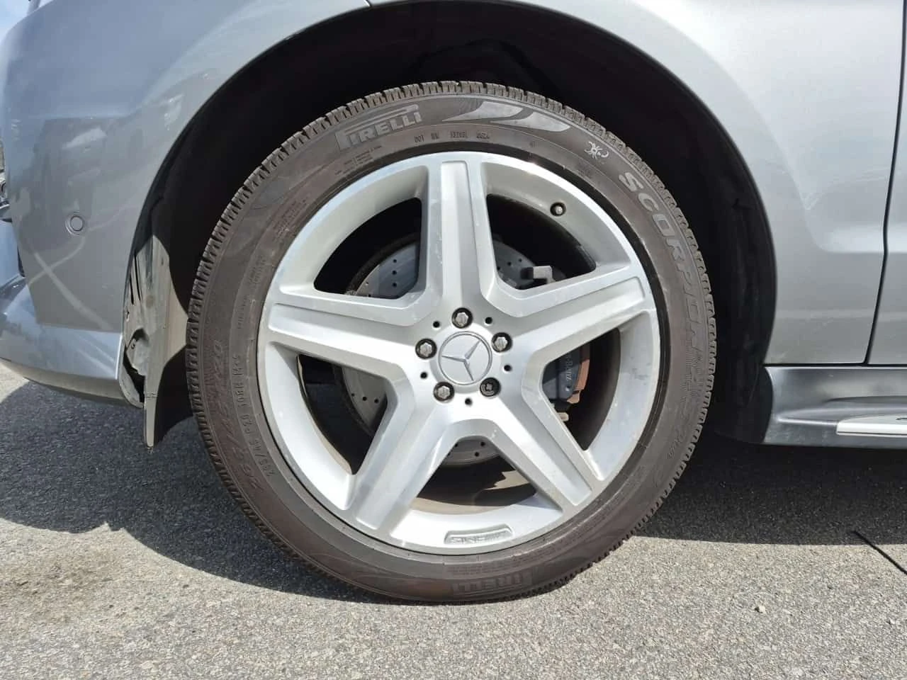 Mercedes-Benz ML 350 BLUETEC| DISTRONIC| 2 КЛЮЧА| HAR/KAR| PANO| CARFAX, снимка 6 - Автомобили и джипове - 54529494