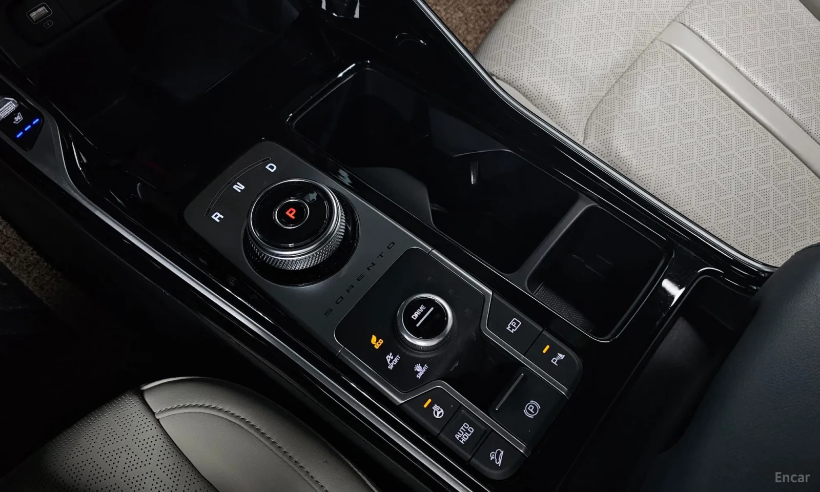Kia Sorento 1.6 Hybrid\Реални Километри\ТОП ЦЕНА, снимка 9 - Автомобили и джипове - 55872396