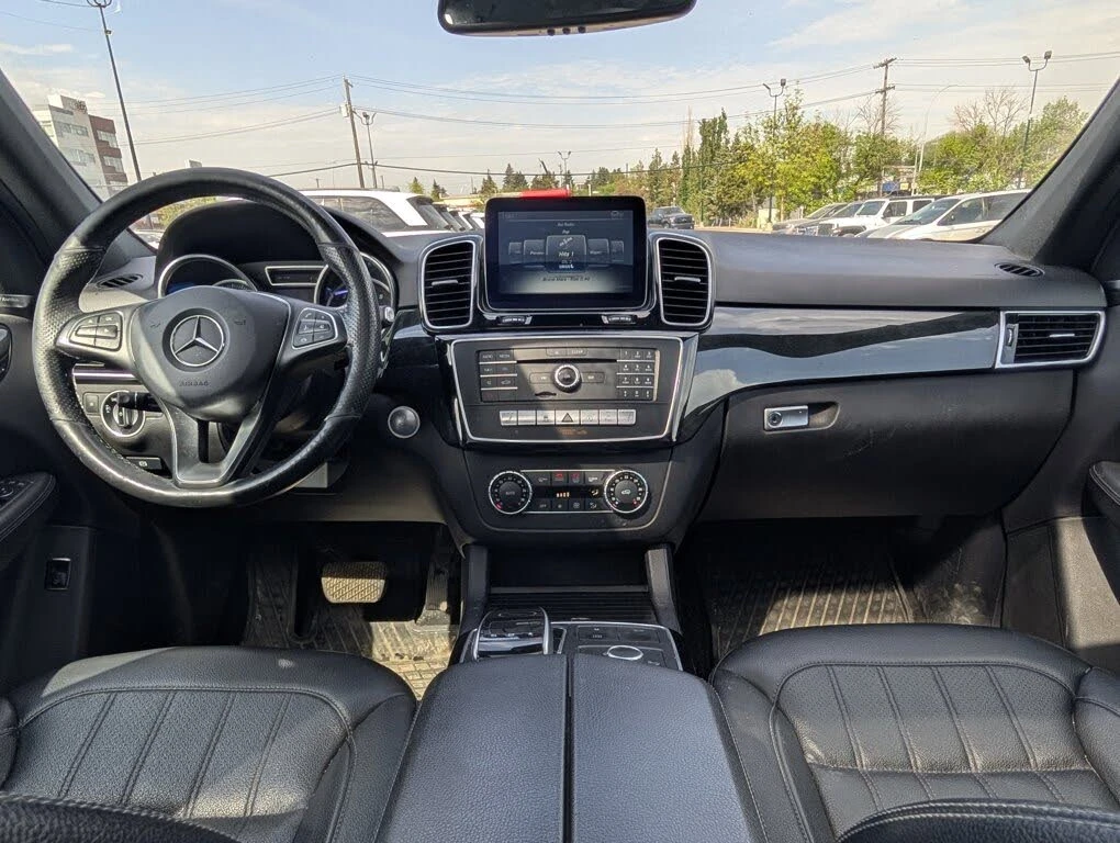 Mercedes-Benz GLE 350 d 4MATIC AMG PACK* HARMAN KARDON* 360* PANORAMA* , снимка 12 - Автомобили и джипове - 55887790