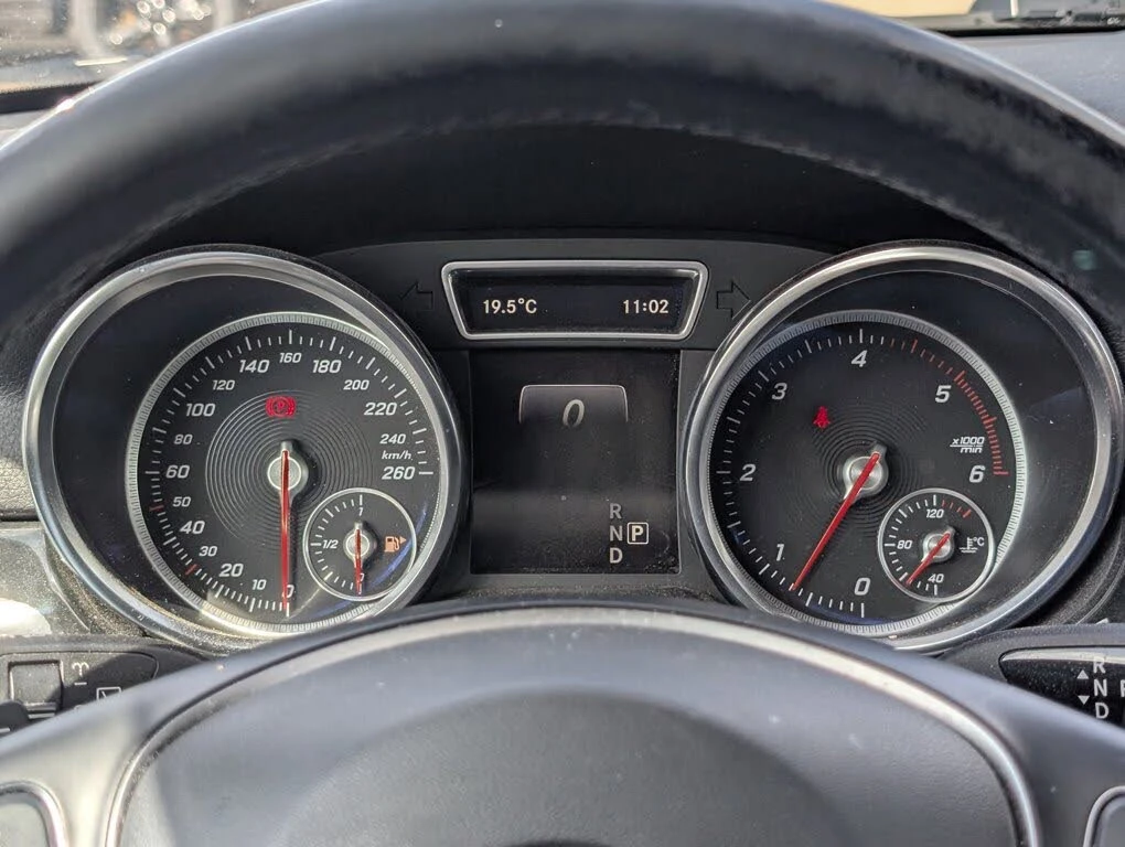 Mercedes-Benz GLE 350 d 4MATIC AMG PACK* HARMAN KARDON* 360* PANORAMA* , снимка 13 - Автомобили и джипове - 55887790
