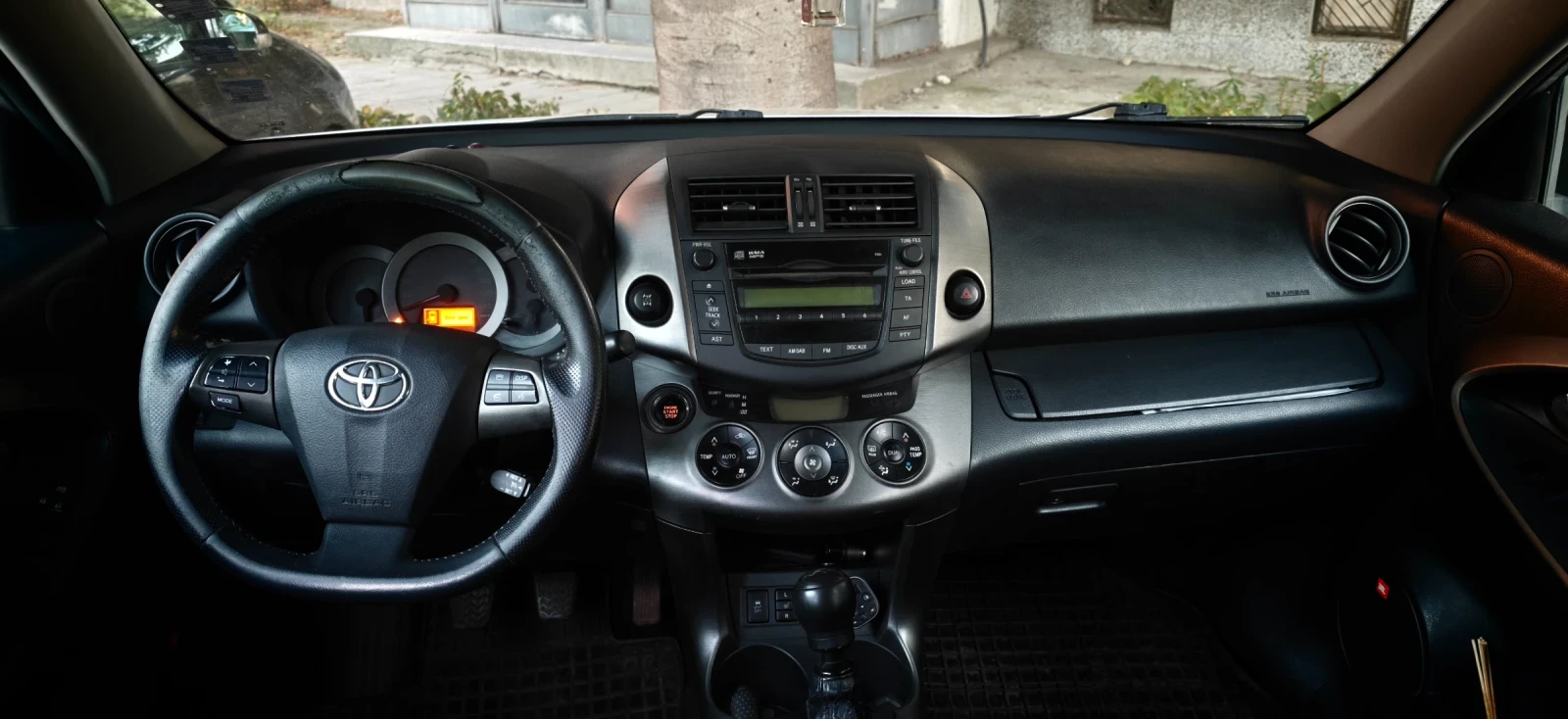 Toyota Rav4 2.2 D4D, снимка 4 - Автомобили и джипове - 55982999