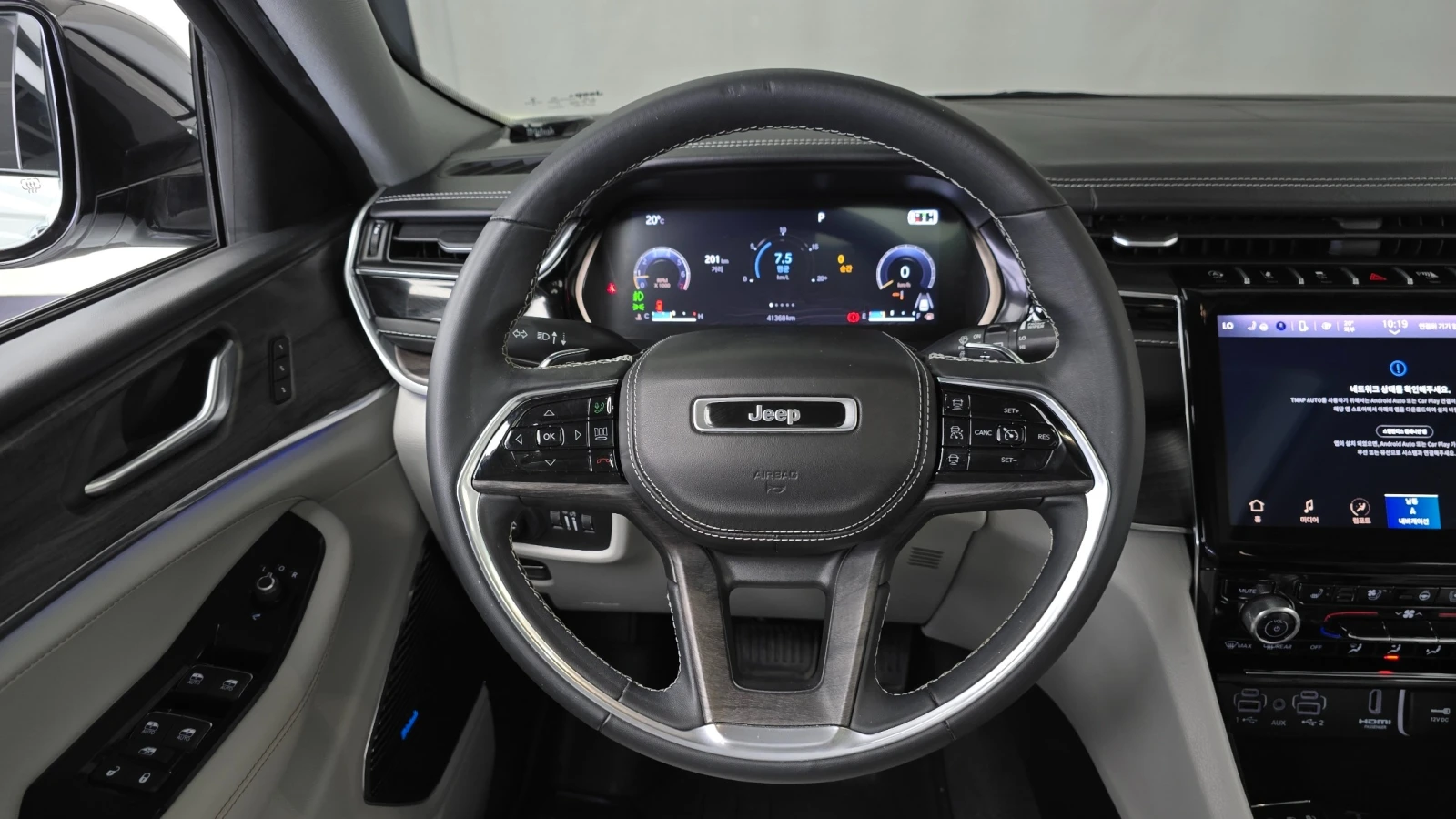 Jeep Grand cherokee 2023 3.6 WL Overland, снимка 10 - Автомобили и джипове - 56021282
