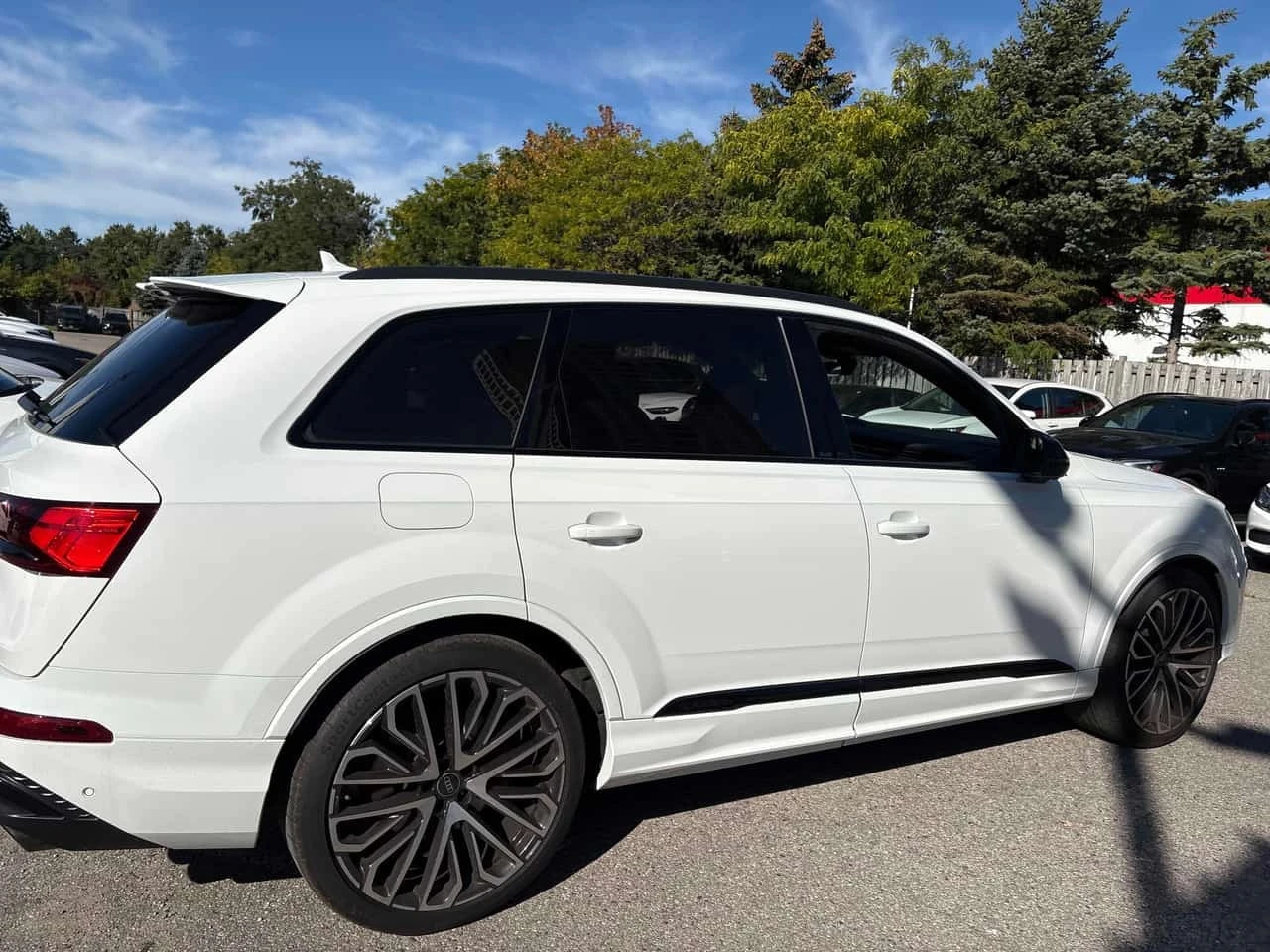 Audi SQ7 | CARFAX | ГЛАВНО ПРЕДСТАВИТЕЛСТВО НА AUDI, снимка 4 - Автомобили и джипове - 56231126